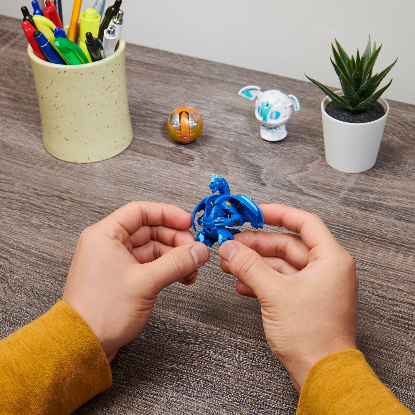 Bakugan s3 pachet starter dragonoid ultra, spartillion si ferascal