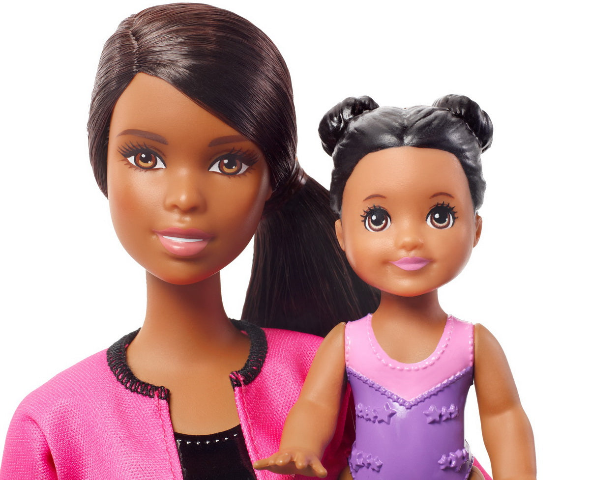 Papusa barbie bruneta cariera in sport antrenoare de gimnastica