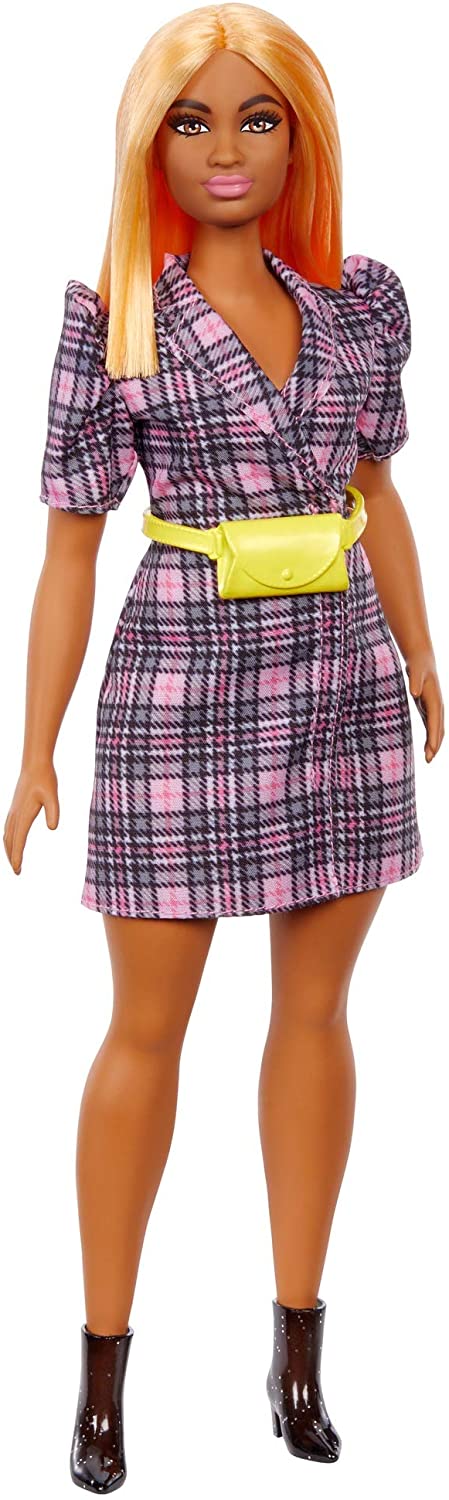 Papusa barbie fashionista cu rochie tip blazer roz in carouri