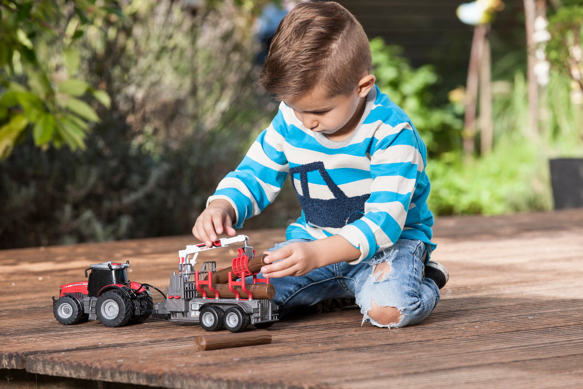 Tractor cu remorca massey ferguson 8737