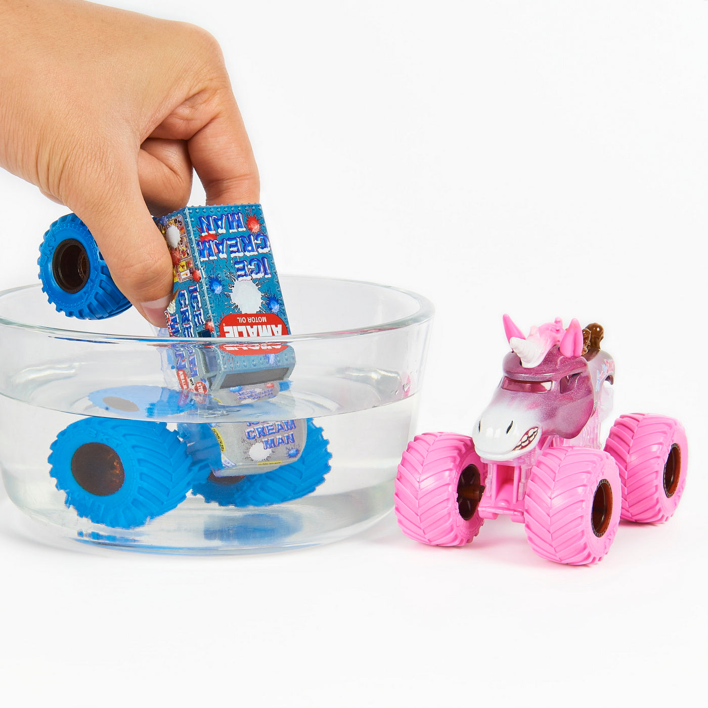 Monster jam set 2 masinute sparkle smash si ice cream man color change