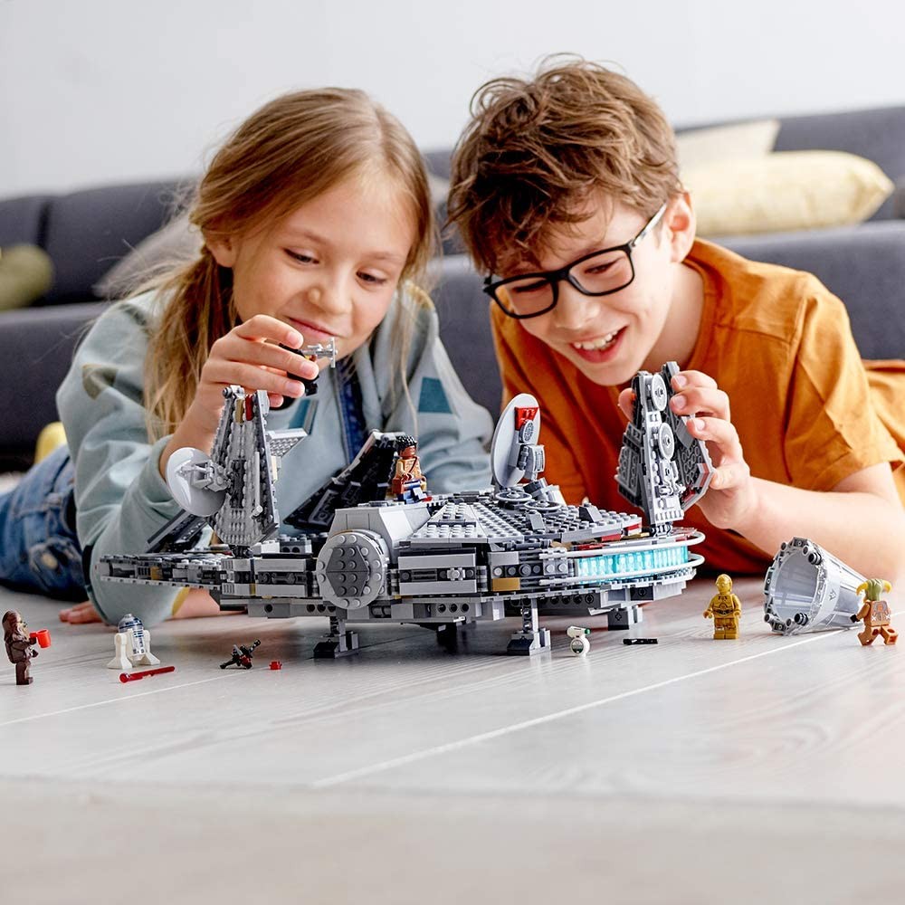 Lego star wars millennium falcon 75257