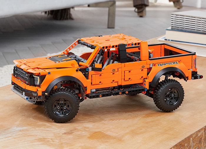 Lego technic ford f 150 raptor 42126