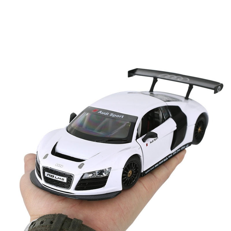 Masinuta metalica audi r8 alb scara 1 la 24