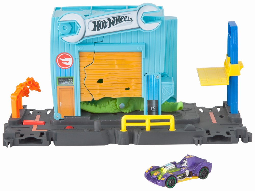 City cursa cu obstacol hot wheels atacul crocodilului