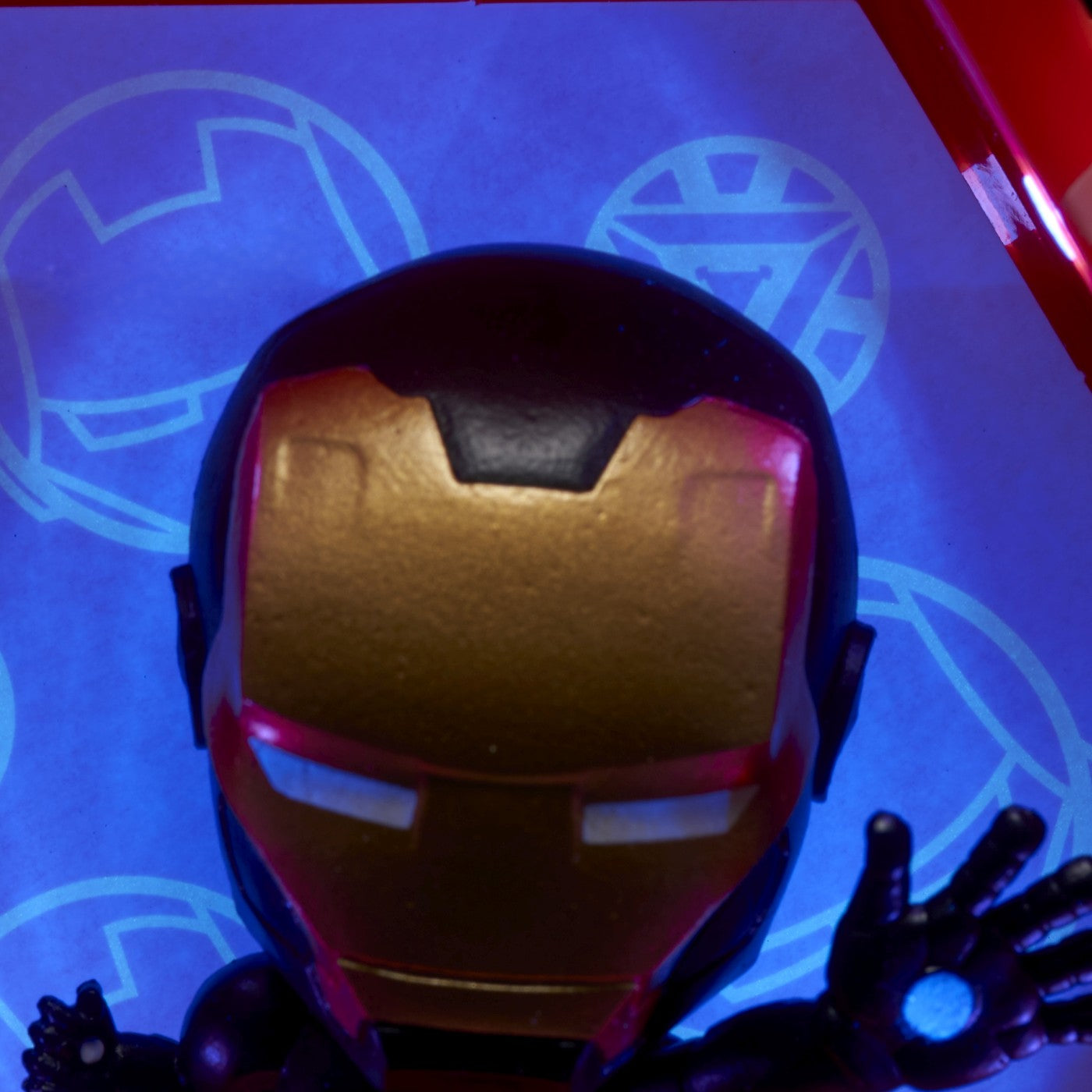 Wow! pods - marvel iron man cu armura negru si auriu