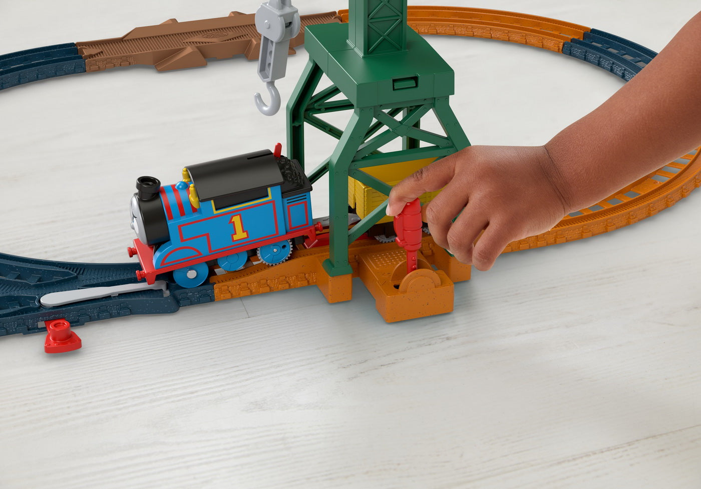 Thomas set de joaca cu locomotiva cranky motorizata si accesorii