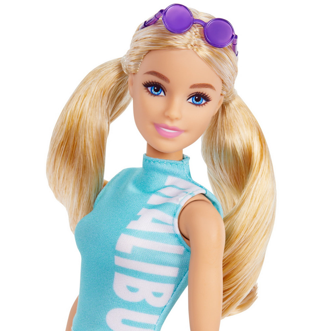 Papusa barbie fashionista blonda cu tinuta sport