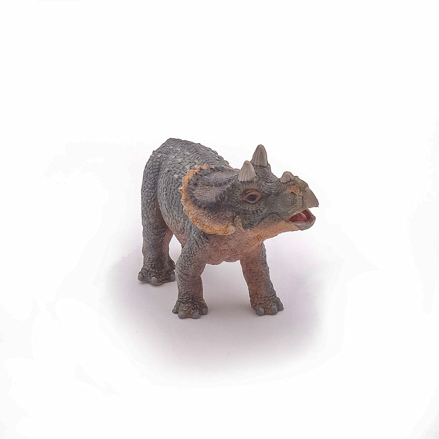 Papo figurina dinozaur triceratops tanar