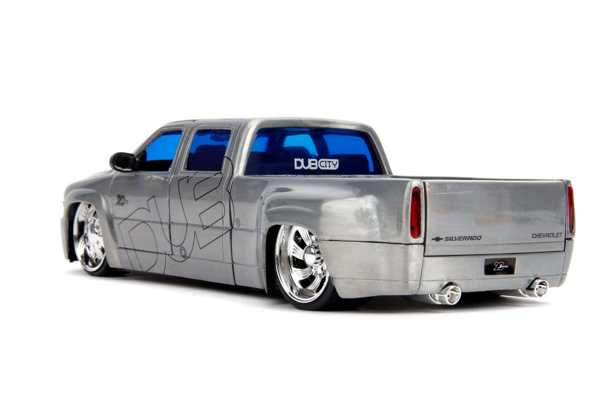 Macheta metalica chevy silverado 1999 scara 1 la 24