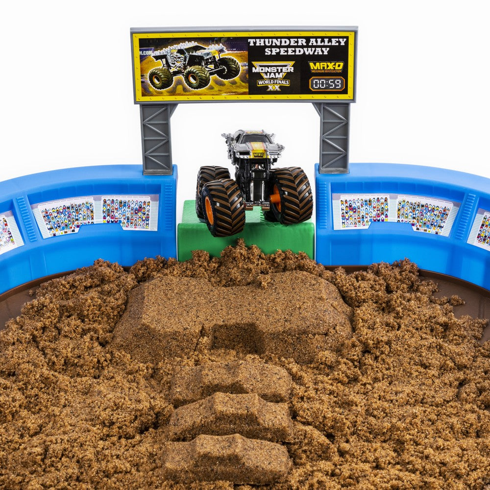 Monster jam arena 61cm cu accesorii si masinuta exclusiva