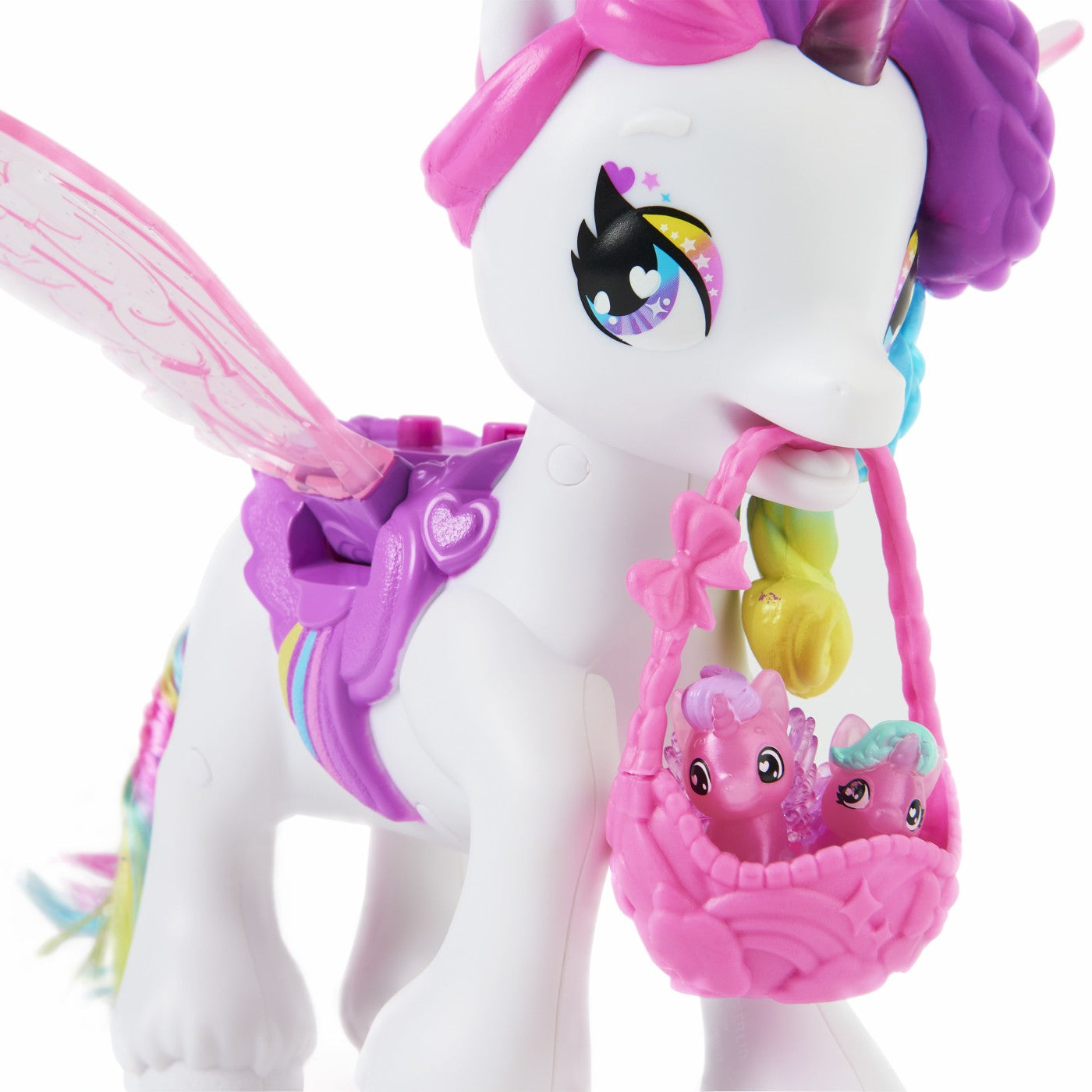 Hatchimals unicornul cu aripi magice