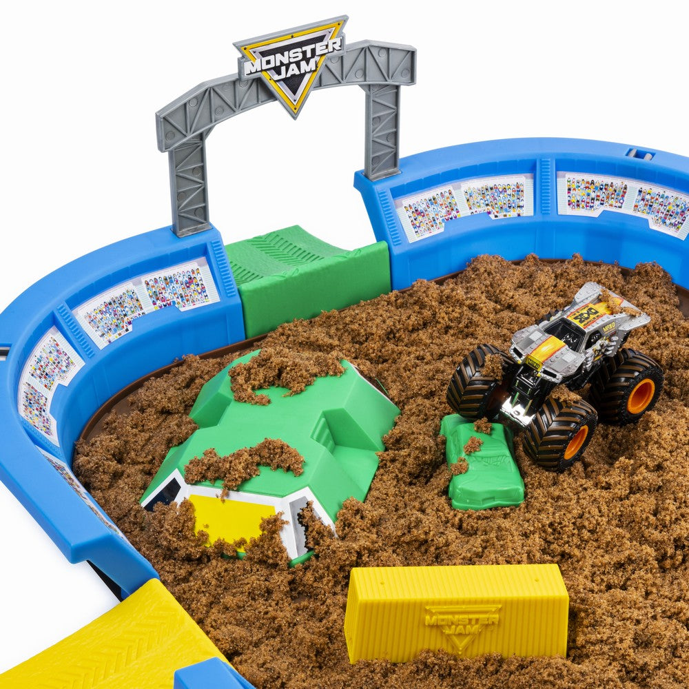 Monster jam arena 61cm cu accesorii si masinuta exclusiva